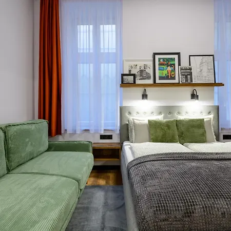 Ξενοδοχείο με διαμερίσματα Holidays Vibes 4*